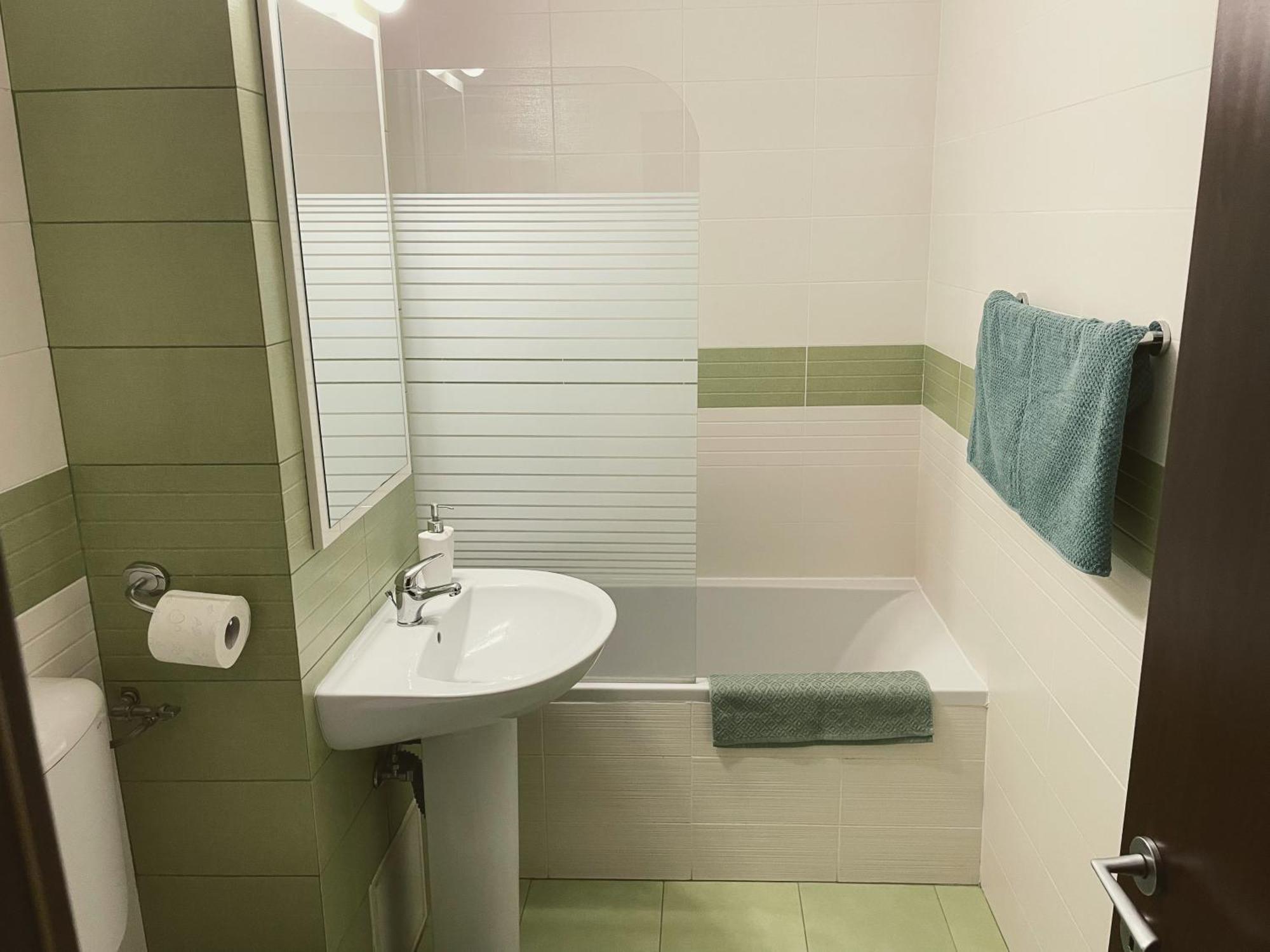 Modern Apartment With Self Check-In Тімішоара Екстер'єр фото