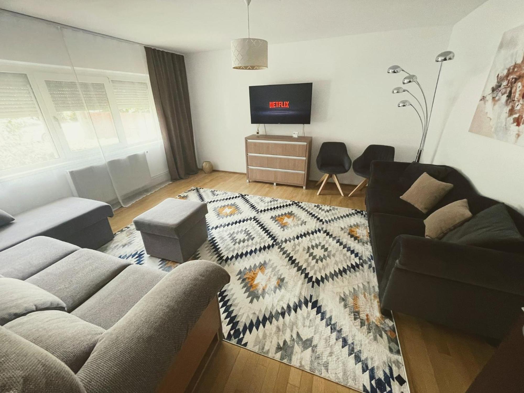 Modern Apartment With Self Check-In Тімішоара Екстер'єр фото